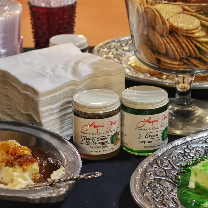Fourth and Cherry Foods – wholesale Jam/jelly – Lauri Jo's Honey Bacon Horseradish Pepper Jelly3