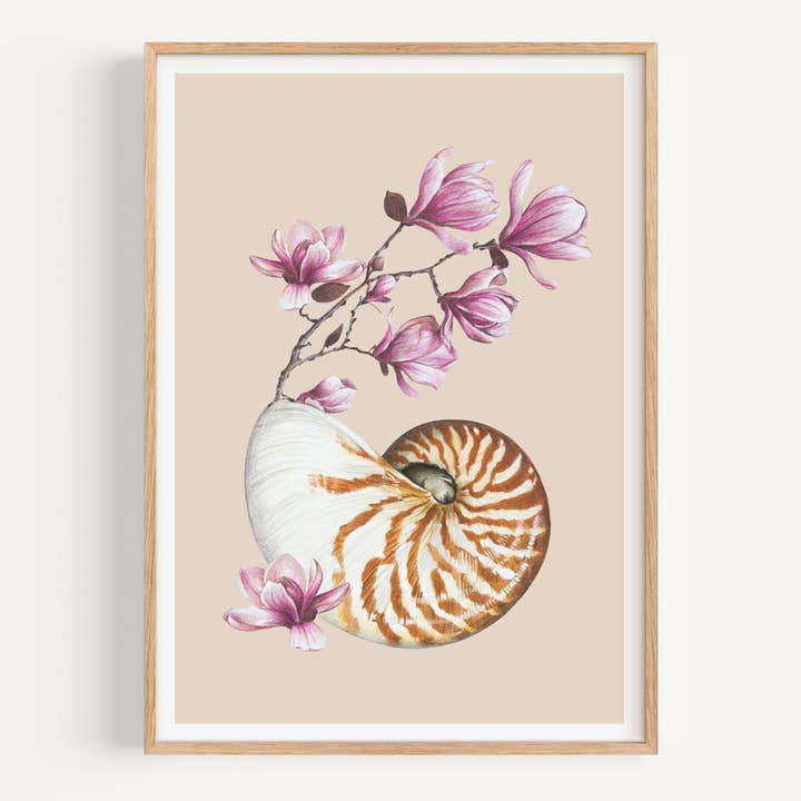 Blühender Nautilus/Taupe - Kunstdruck für den Großhandel von Hayley Wilson