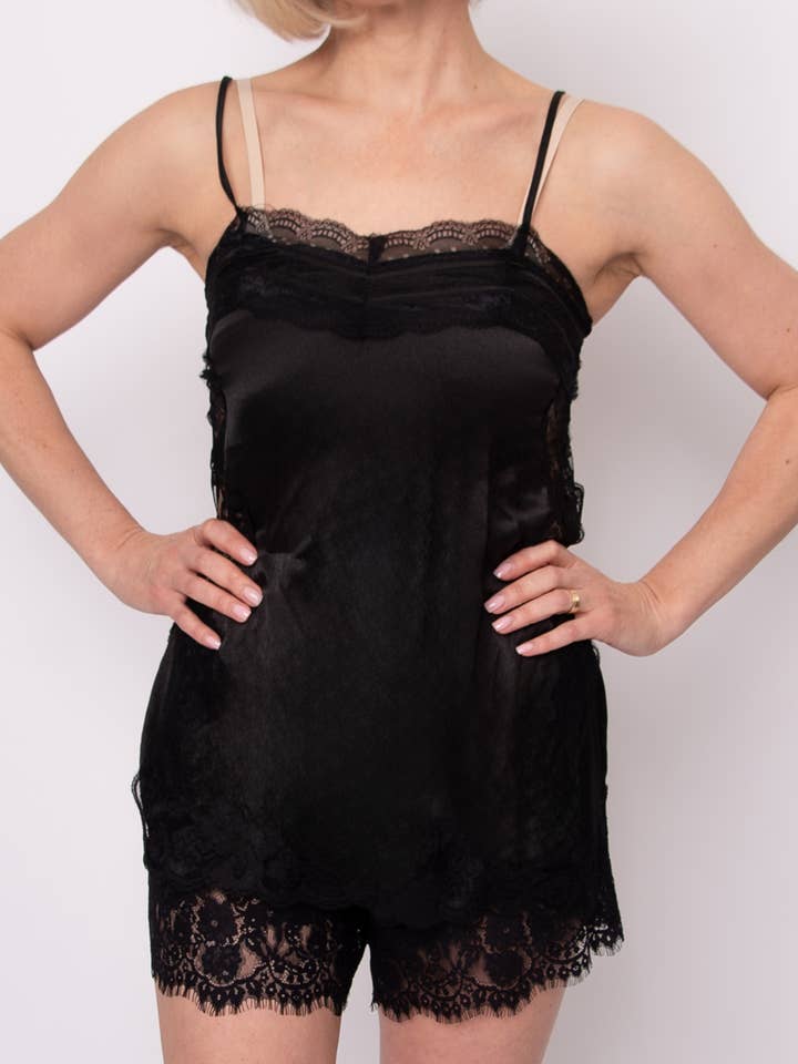 ELORA LINNE MED SPETSKANT- 57W443S för wholesale av RD Style