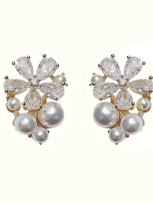( Q108 ) CRYSTAL FLOWER AND PEARL EARRING for wholesale by Jewelry Max