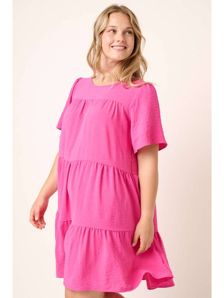 mittoshop – Großhandel Kleid – Damen – PLUS AIRFLOW MINIKLEID MIT RÜSCHENSTUFEN UND KURZEN ÄRMELN5