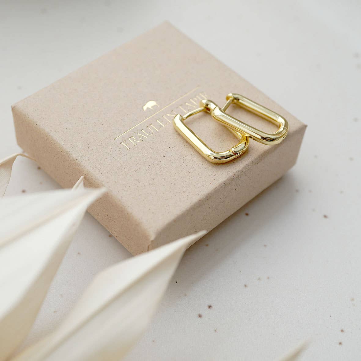 Fräulein Tapir - Wholesale Dangle Earrings - PIA Creoles1