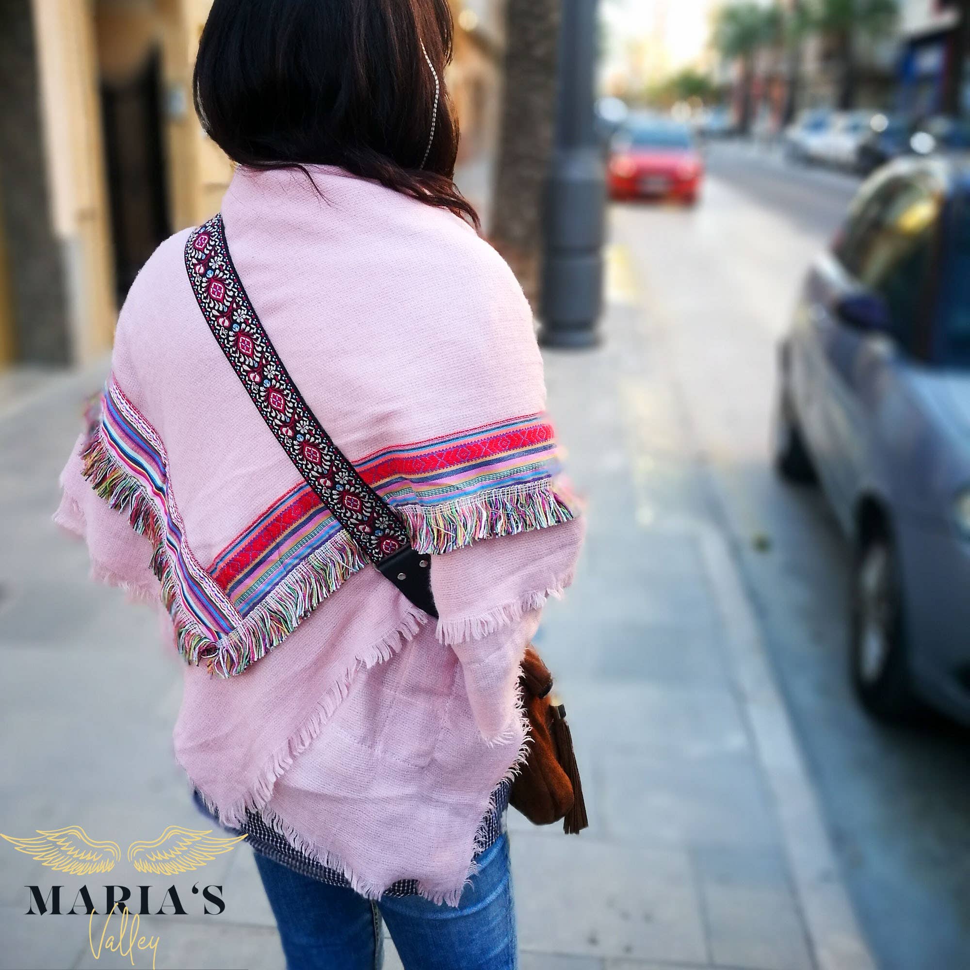 Maria's Valley – wholesale Väskremmar – Dam – Gitarrband till Freya väska röd, väska ingår ej2