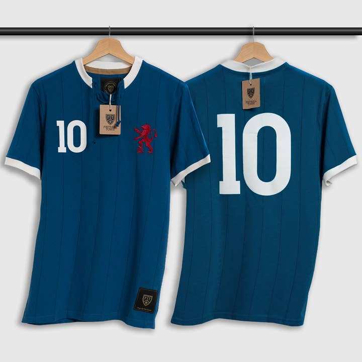 Grassierender Löwe im Retro-Stil mit Schnürsenkeln für den Großhandel von Football Town