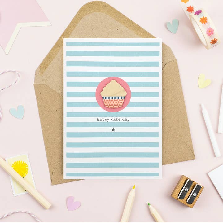 Carte de gâteau joyeux anniversaire pour la vente par Daisycat