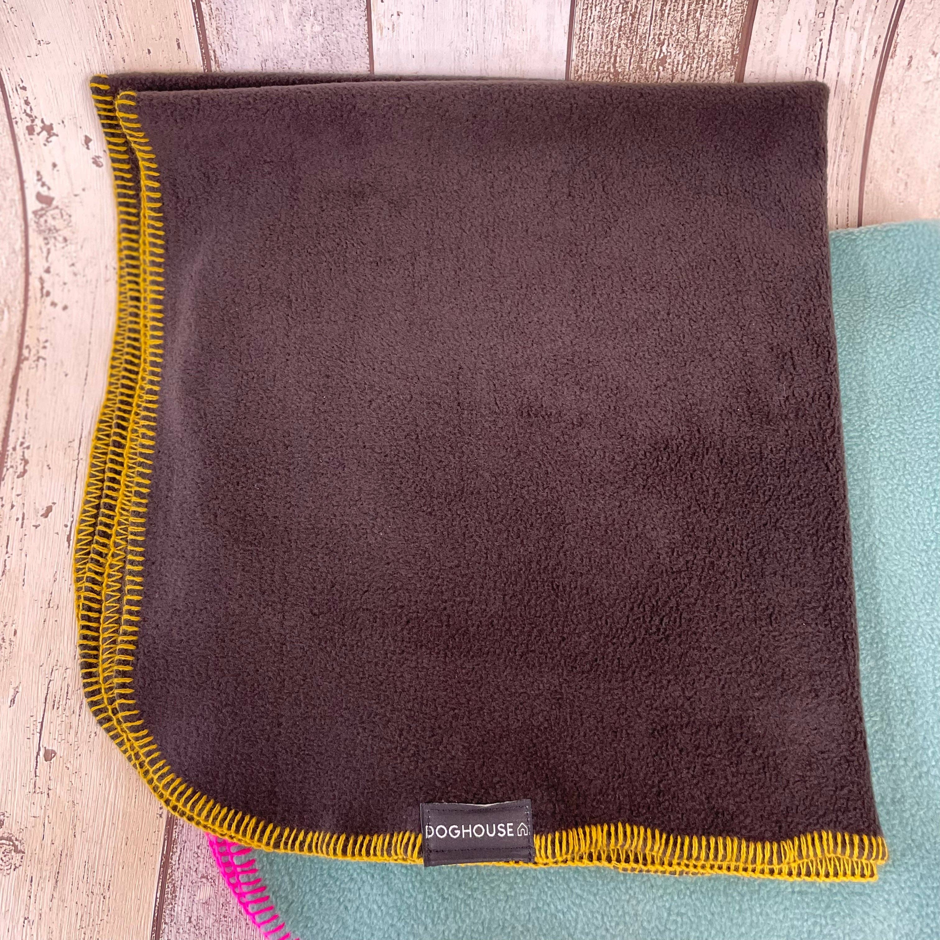 Doghouse - Wholesale Pet blanket – Dog - Doghouse Stitched Blankets for Dogs1