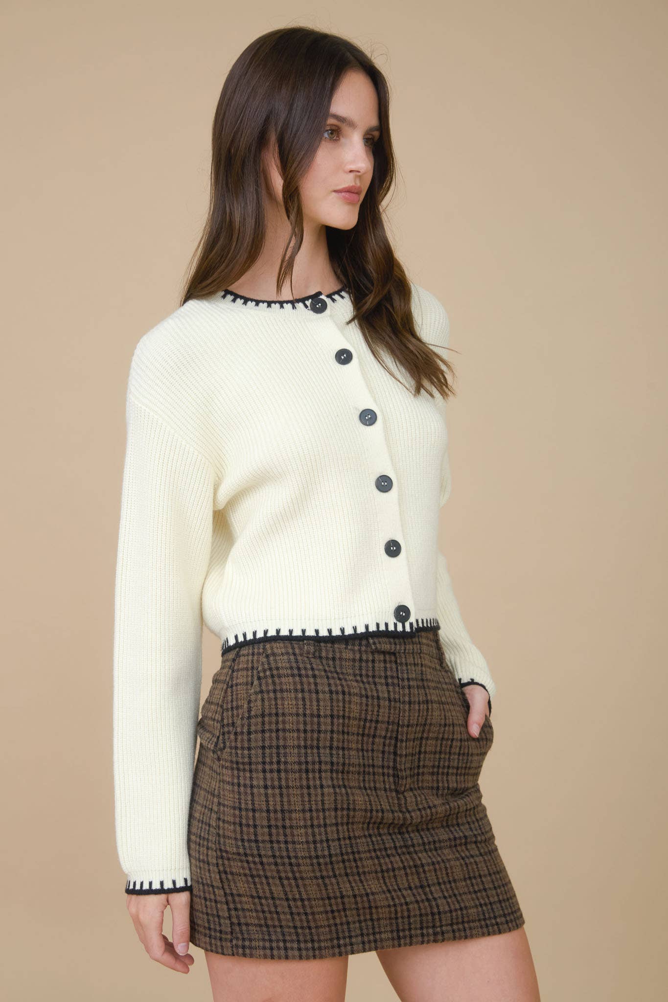 The Workshop Studio - Wholesale Knit Sweater - Women's - CONTRAST STITCH TRIM BUTTON DOWN KNIT CARDIGAN 11