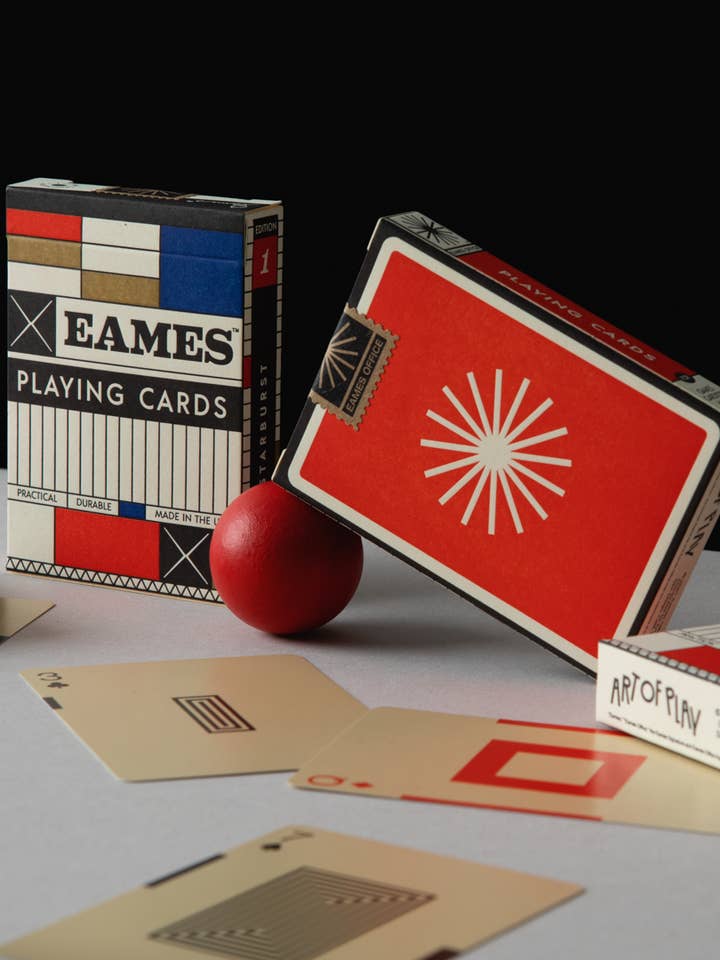 Eames „Starburst“ spillekort for engroshandel hos Art of Play