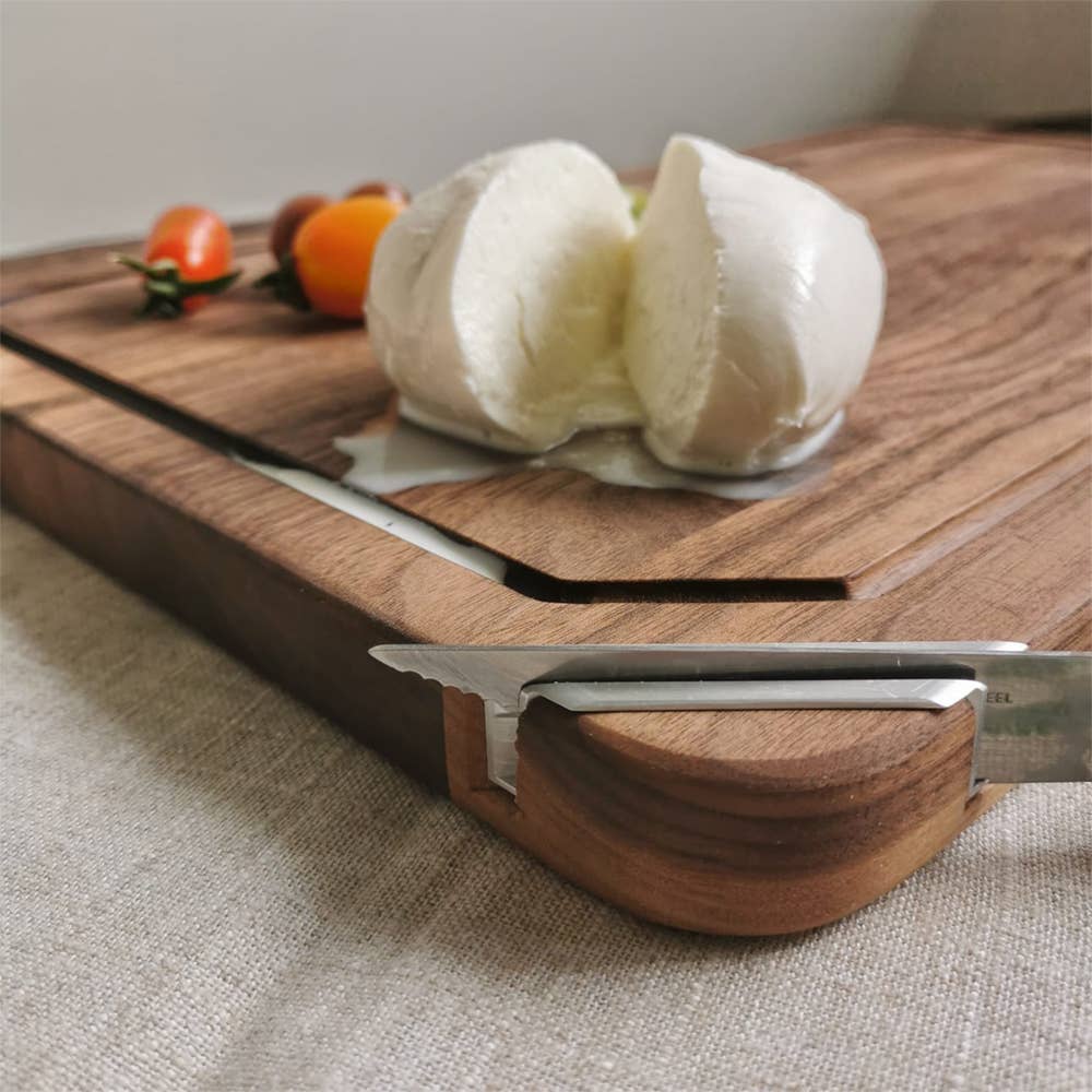 Falegnameria 2T di Tirabassi M. e L. s.n.c. - Wholesale Cutting Board - Walnut chopping board with liquid channel2