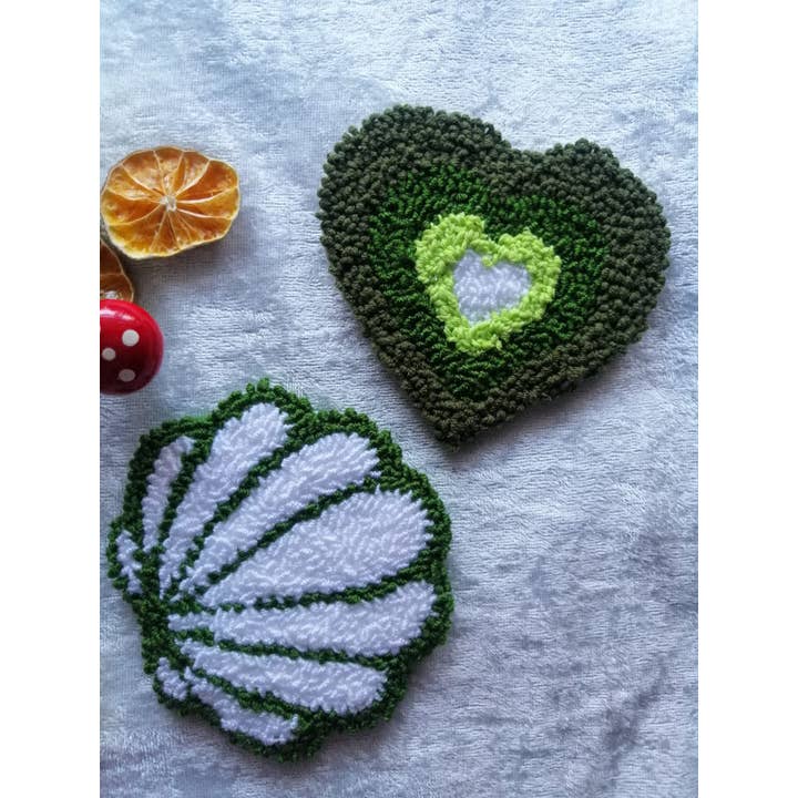 Punch Needle Heart Coaster, Tuftad muggmatta för wholesale av despinacrafting