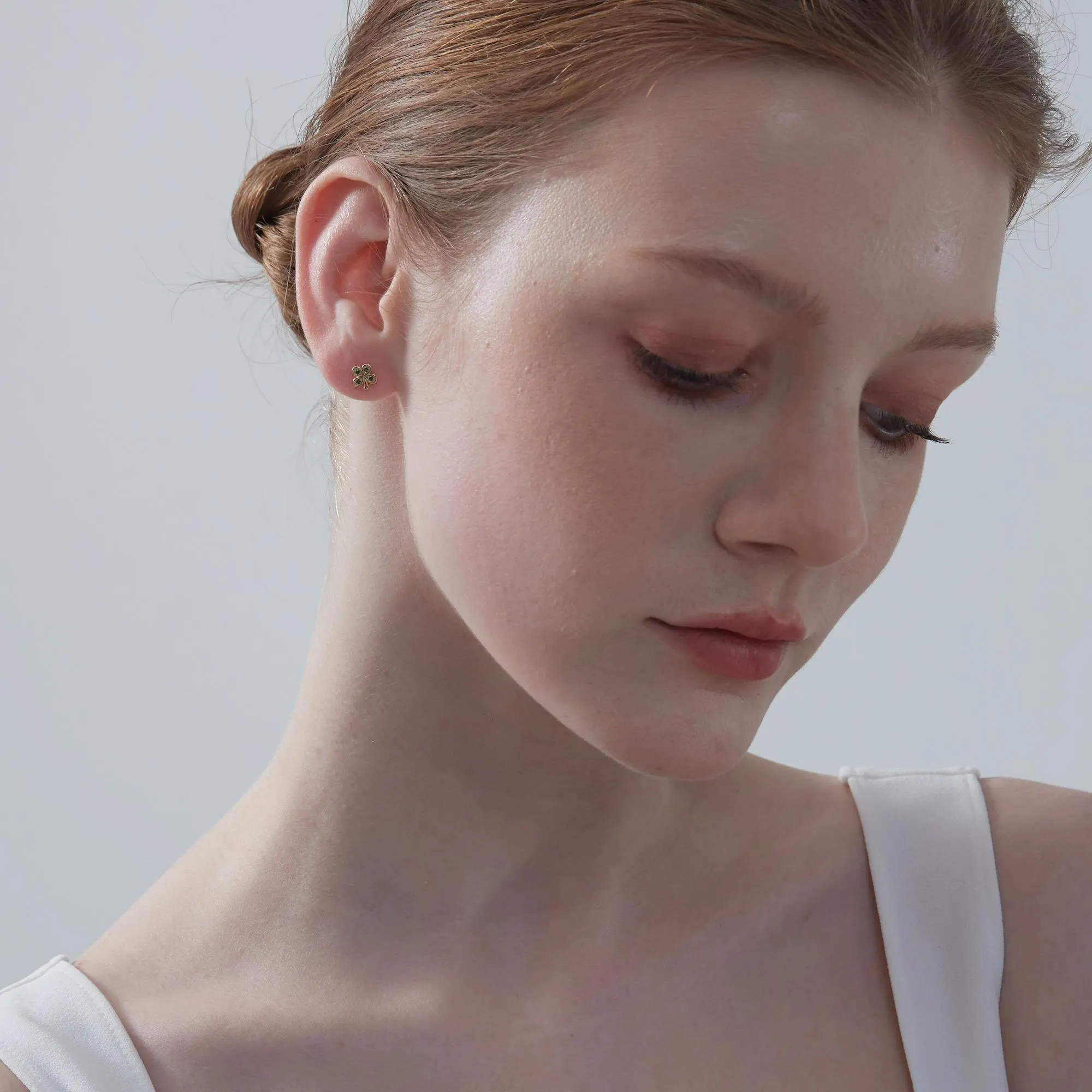 Perimade & Co. LLC – wholesale Stud/post earrings – Tiny Four Leaf Clover Stud Earrings in 925 Sterling Silver3