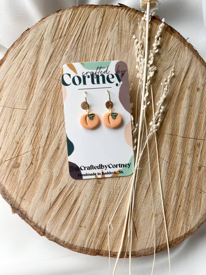 Colgante mini melocotón para venta al por mayor de Crafted by Cortney