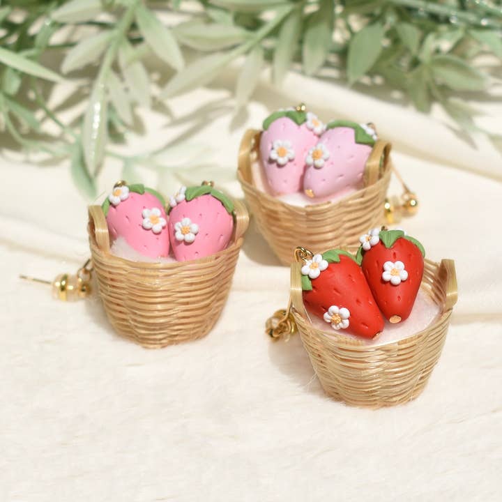 Bengels met aardbeibloemen | 18k verguld | Hypoallergeen voor wholesale door Snowbelshop