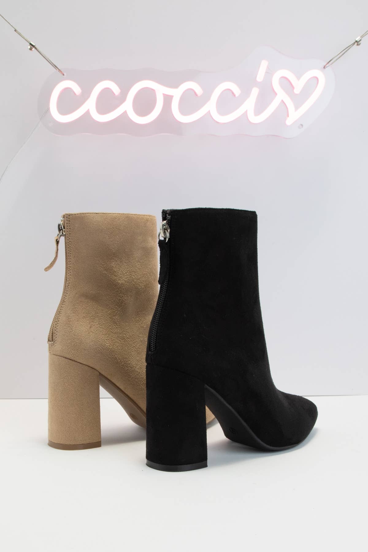 CCOCCI – Botins - Mulher por atacado – Bota de cano longo com salto bloco e design elegante NYRA-022