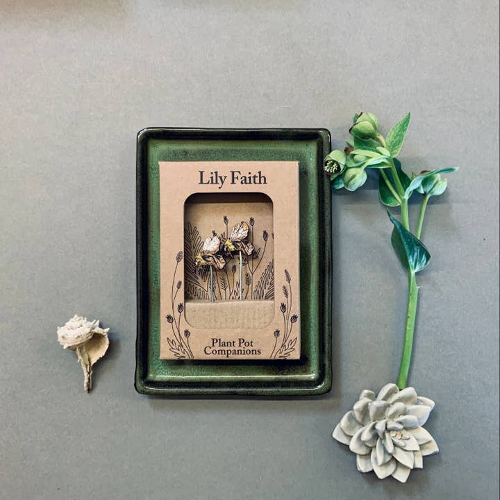 Lily Faith – wholesale Garden/lawn stake – Bee Plant Pot Companions1