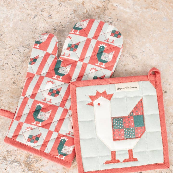 American Farm Company - Wholesale Oven Mitt/Pot Holder - Patchwork Christmas Chicken Oven Mitt & Pot Holder Set3