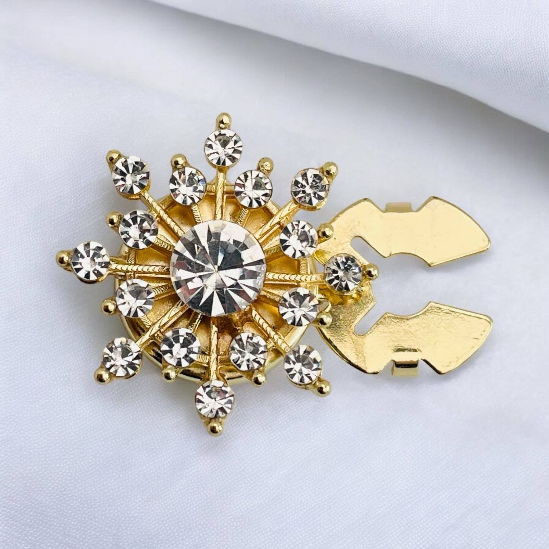 Huracan - Wholesale Kliksieraden - Fiva doos met knopen1