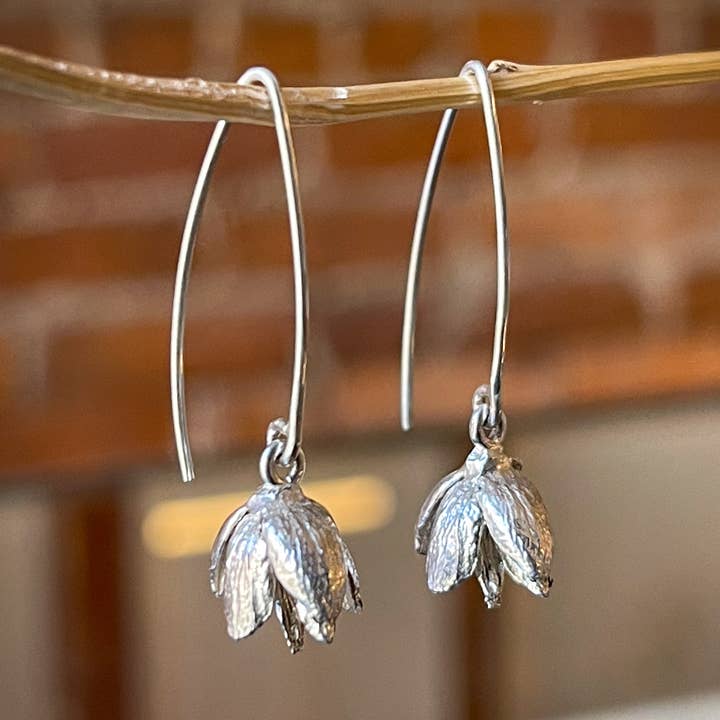 Bright Cedar Flower Single Silver Drop Earring for wholesale by Merzatta