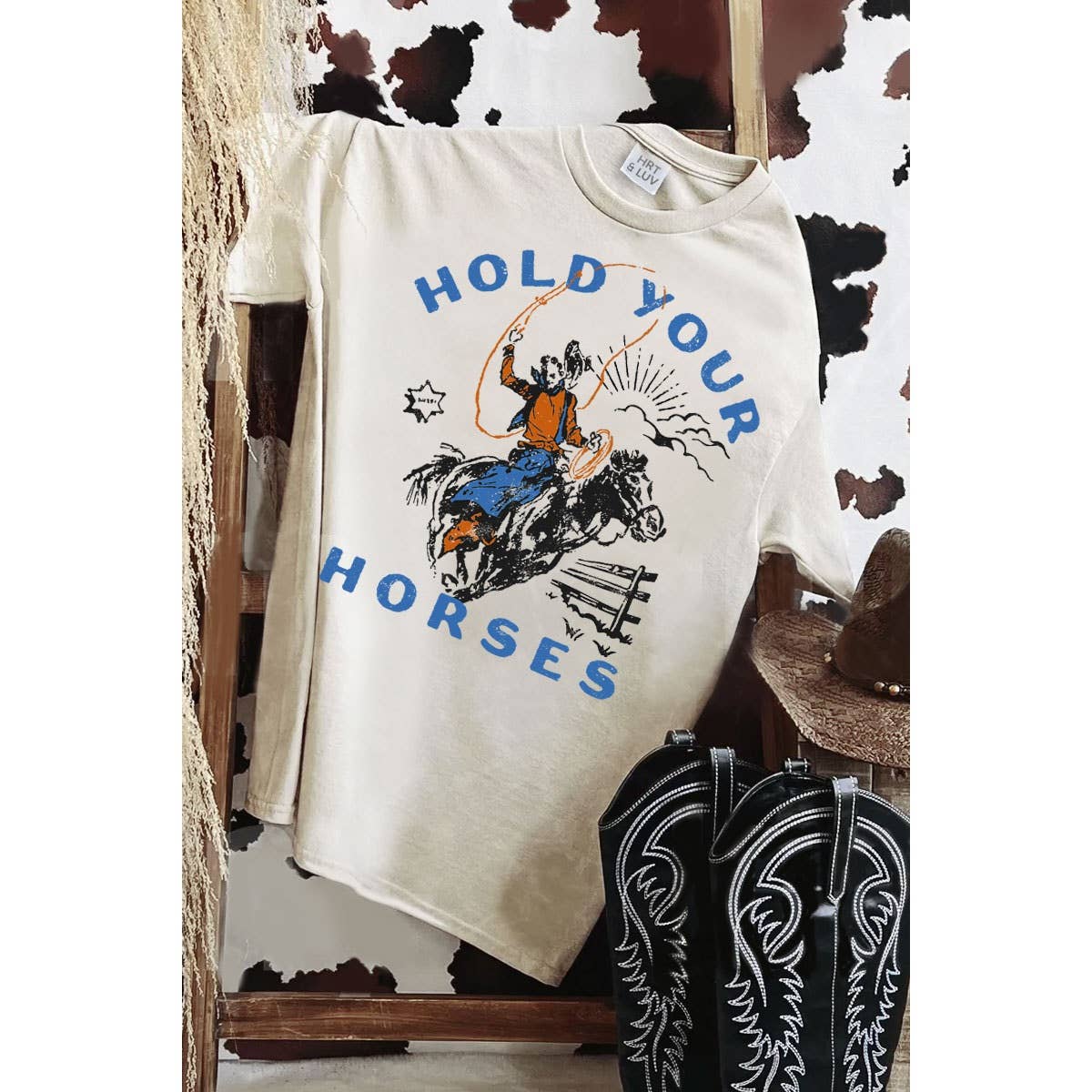 HRTandLUV - Wholesale T-shirt met print - Dames - T-SHIRT MET MINERALE PRINT VAN HOLD YOUR HORSES