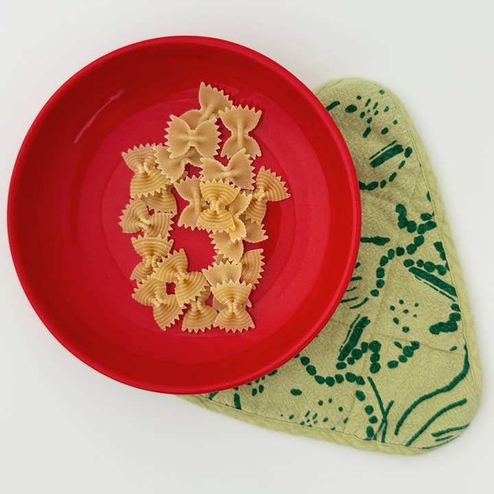 Jenny Pennywood – wholesale Oven mitt/pot holder – Triangle Potholder - Drape - Circus Green - Pear1