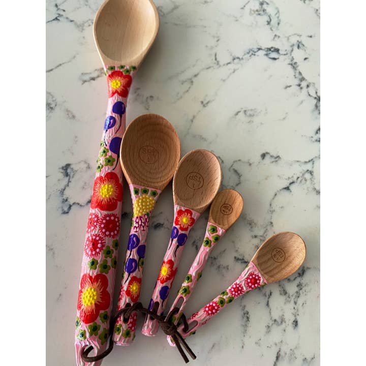 Oh The Places We Go Shop – Großhandel Messlöffel – Löffelset aus Holz, Rosa, Backlöffel, Geschenk zum Backen