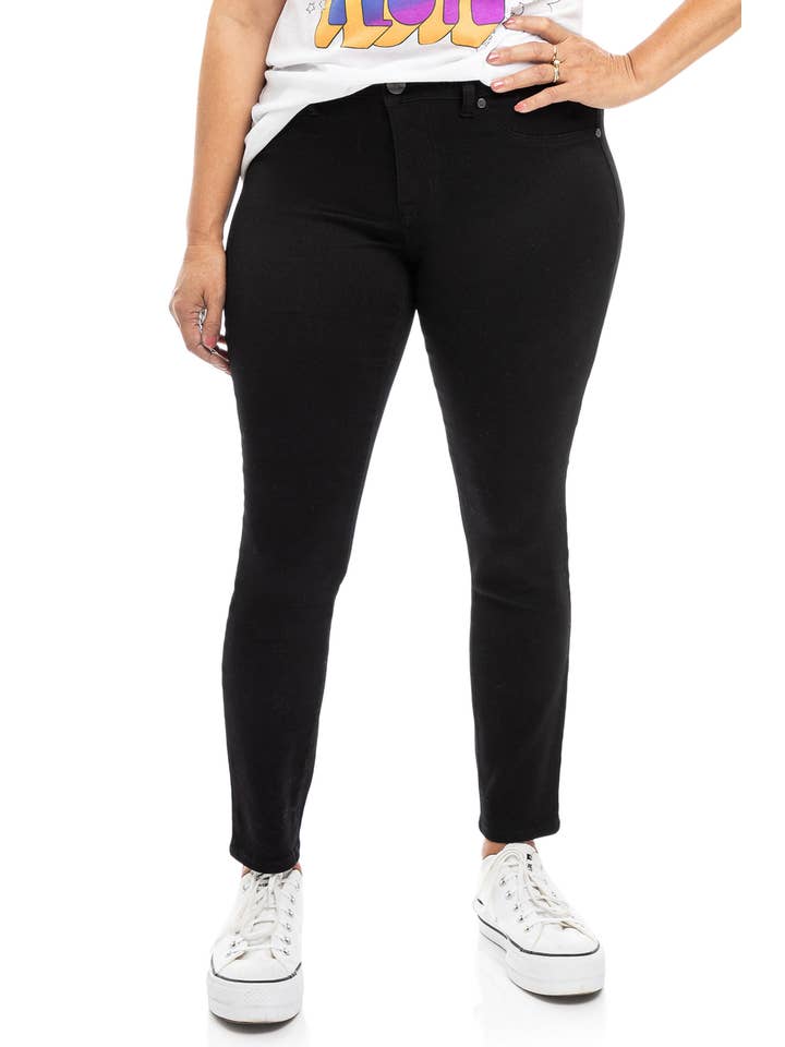 1822 Denim - Vente Jean – femme - Jean skinny Curvy Butter Ankle de 28 pouces en noir