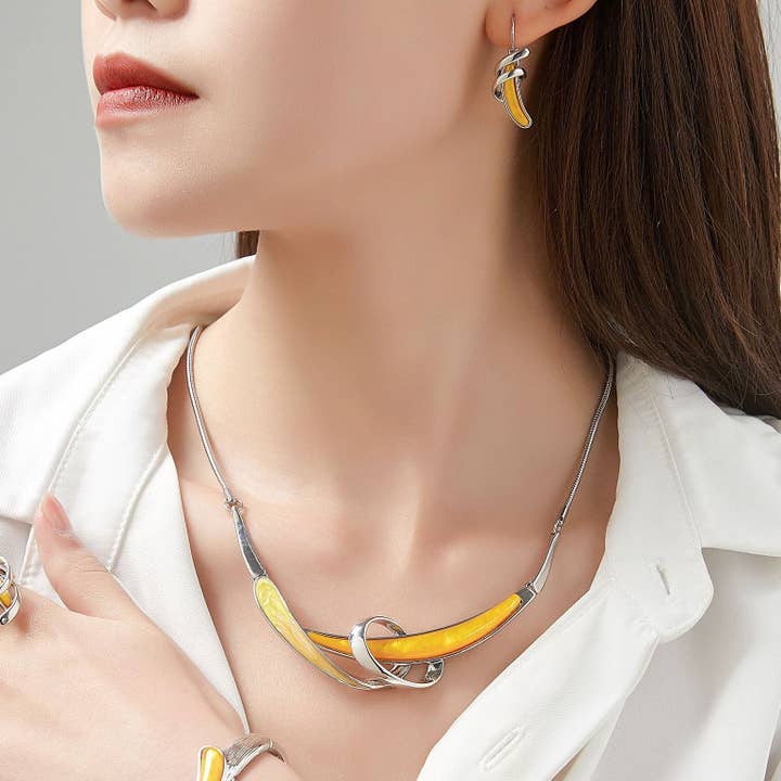 Bathylle necklace for wholesale by BELLE MISS