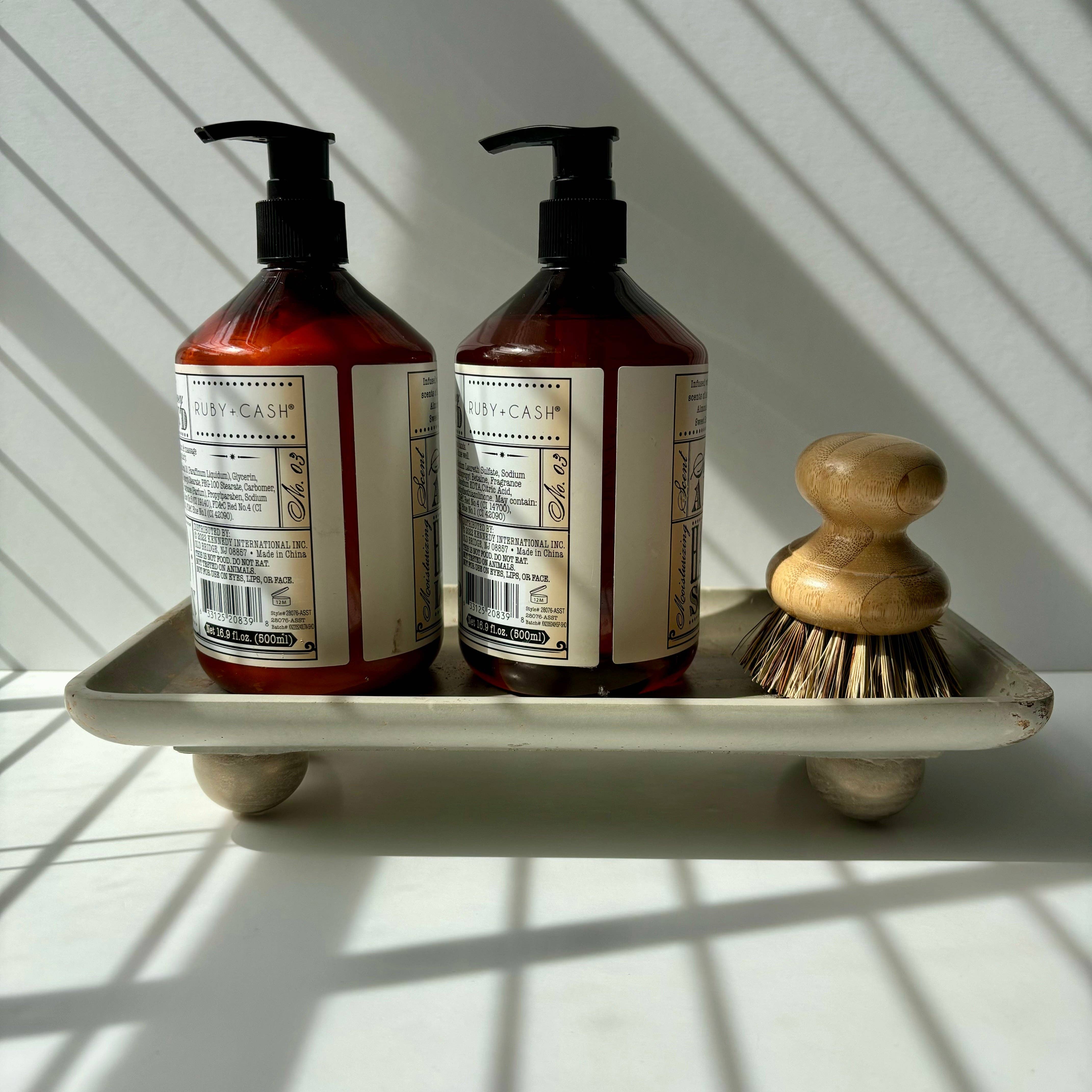 Fancy Concrete – Großhandel Deko-Tablett – Rechteckiges Tablett aus Beton mit Füßen7