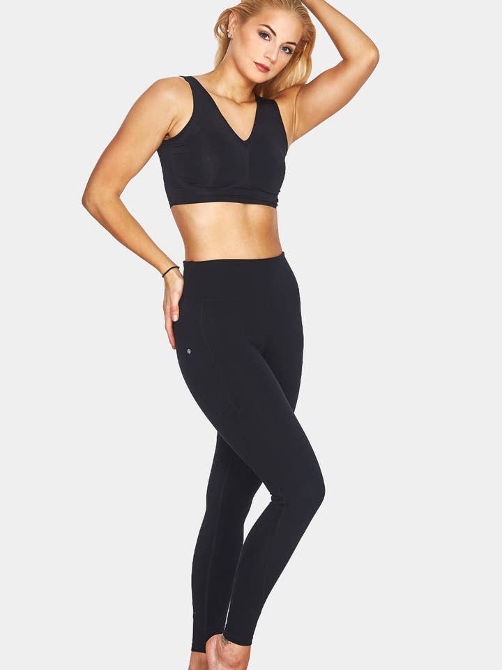 Eir - Pantalons pour la vente par BRANDSON