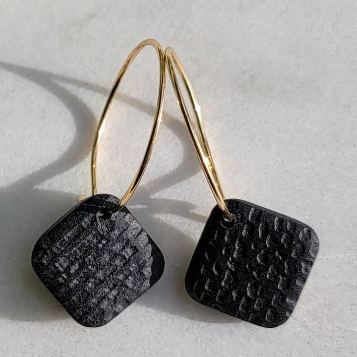 Cora Hoops i Sort for engroshandel hos Cayenne and Cake