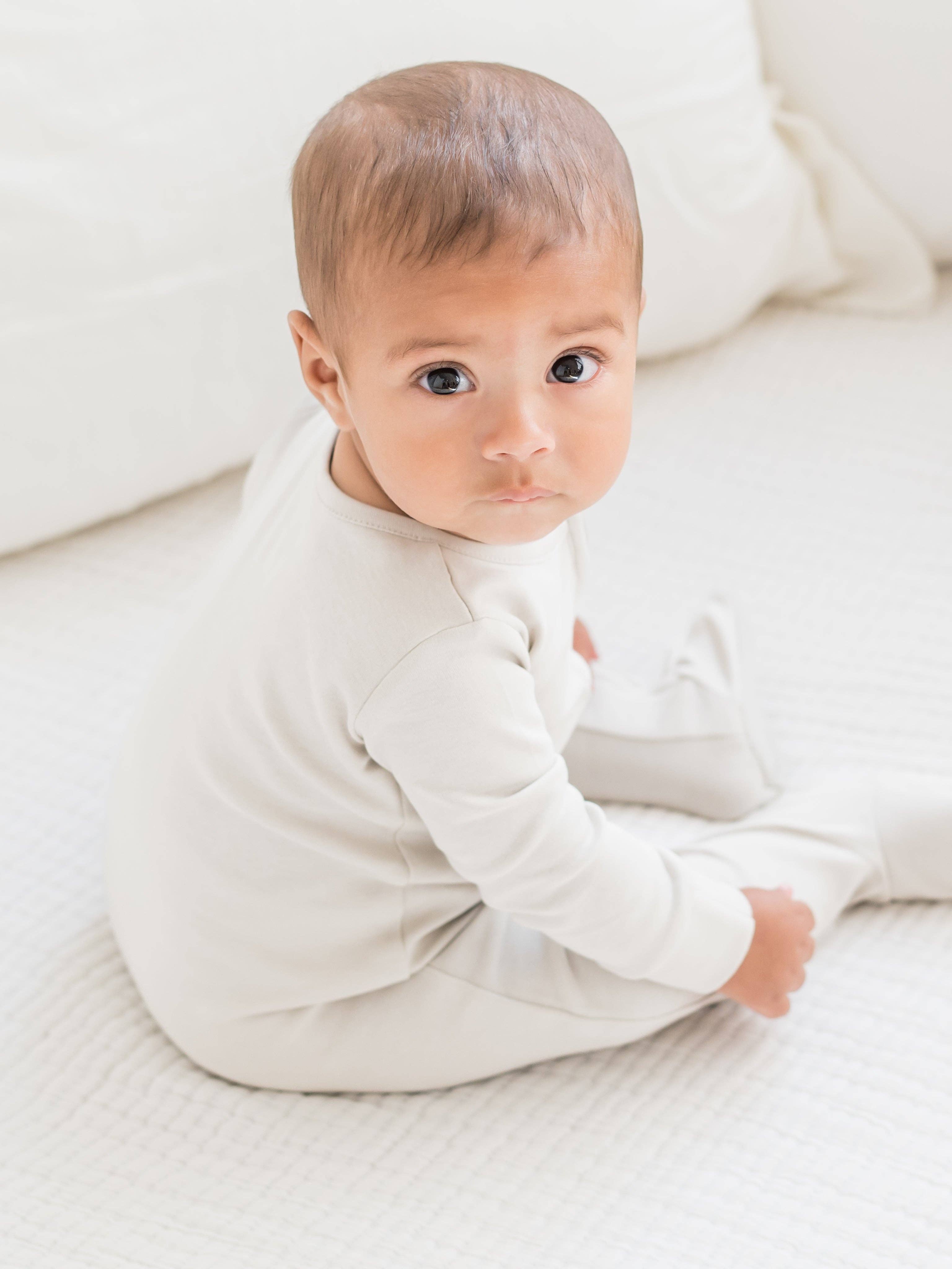 Colored Organics – Fato de dormir – Bebé por atacado – Clássico Macacão com Fecho Peyton5