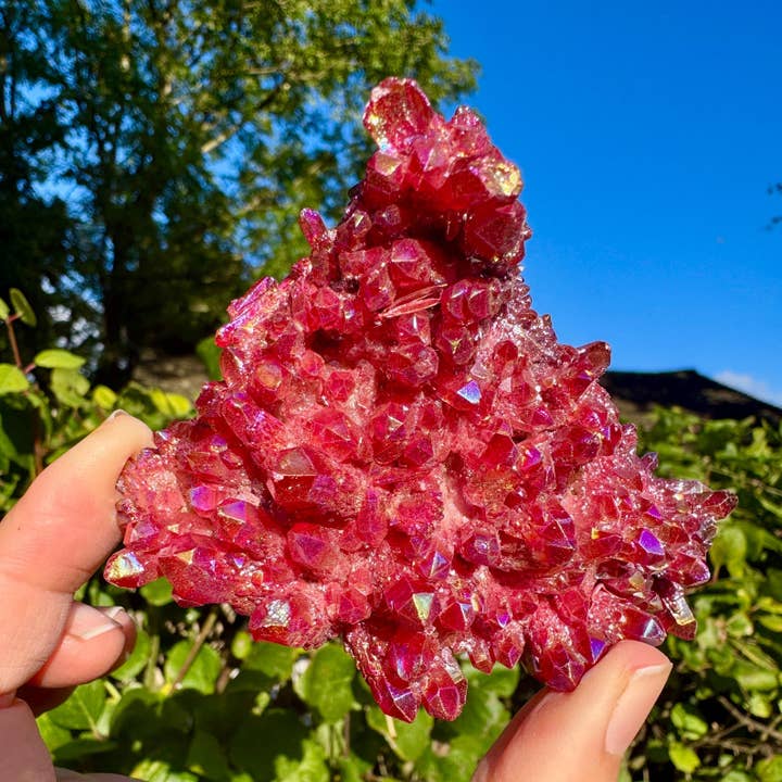 Ildklynge aura kvarts 3-5 cm rød druzy klynge aura belagt for engroshandel hos Elf Kendal Hippies