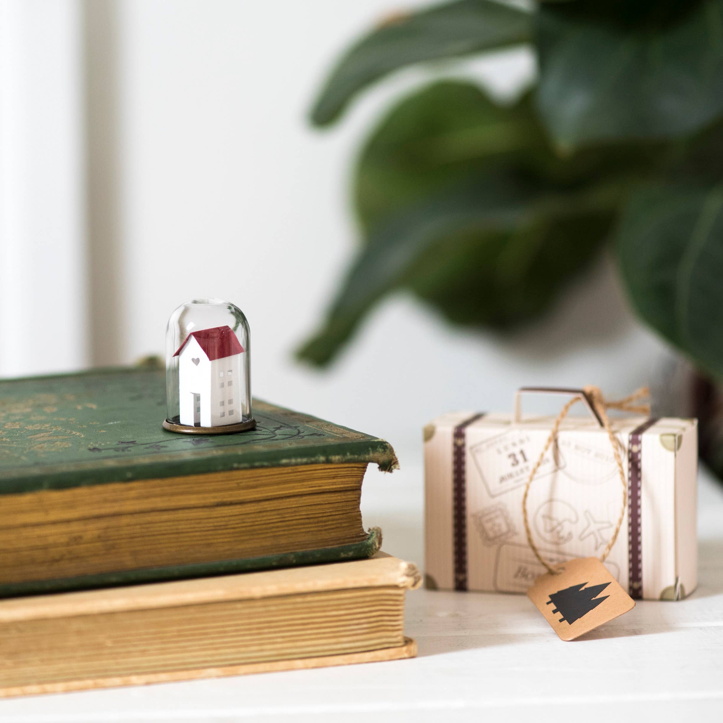 My Papercut Forest - Wholesale Decorative Tabletop Object - Paper miniature house ornament1