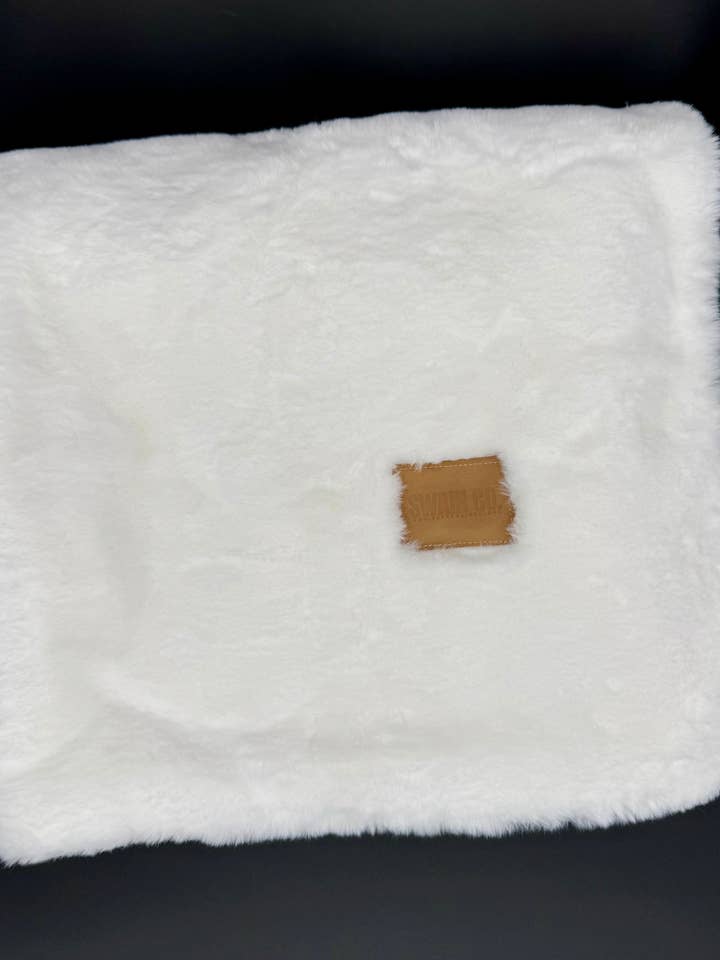 Swain Co. - Wholesale Receiving Blanket - Baby - Super Soft Embroidered Minky Blanket | Personalized Baby Blanket | Custom Name Receiving Blanket | Throw Blanket for Adults | Baby Shower Gift | Newborn Gift | Embroidered Blanket | Cozy Throw1