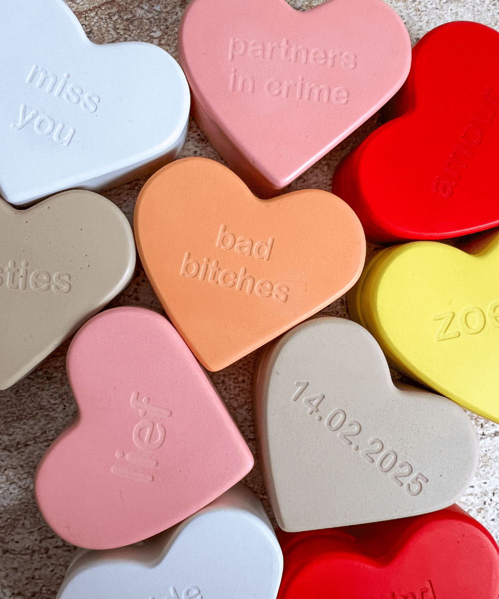 Razzo Studio - Wholesale Picture Frame - Personalized Heart Photo Holder4