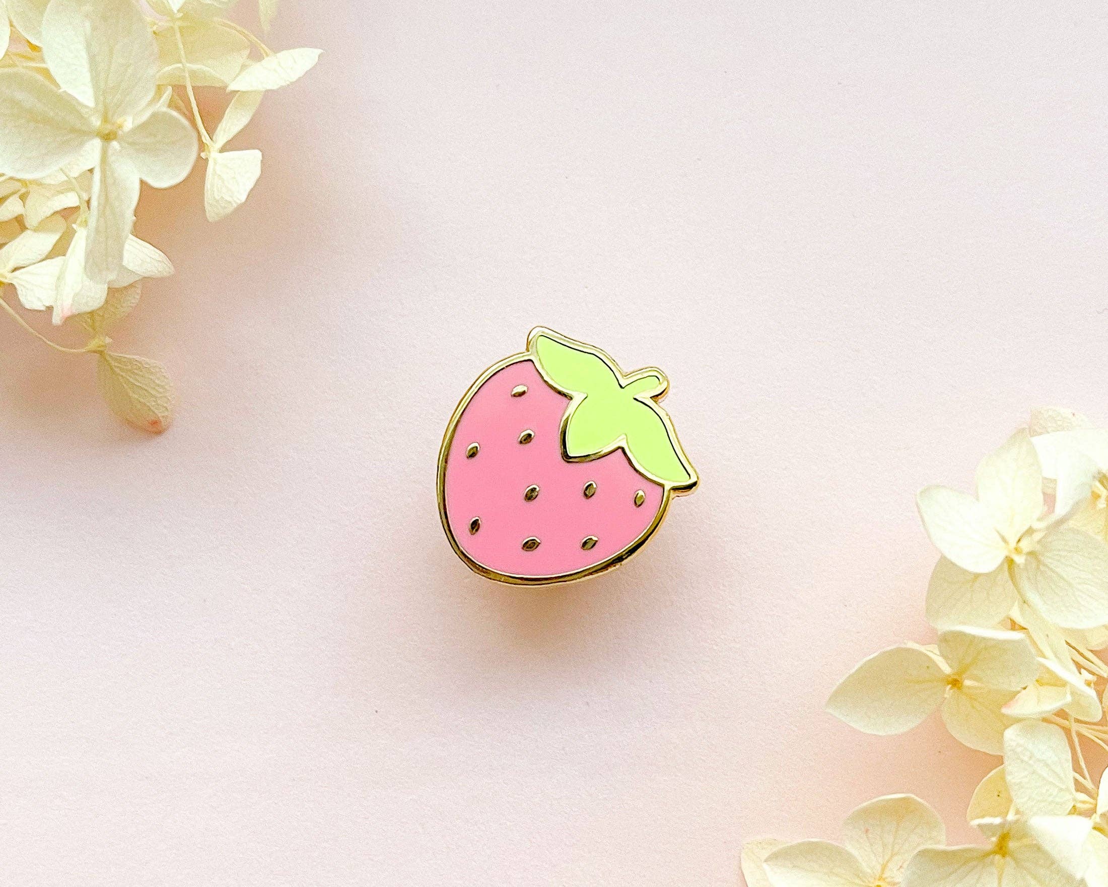 Alum and Ink - Vendita all'ingrosso Spilla da bavero - Mini graziosa spilla smaltata a fragola3