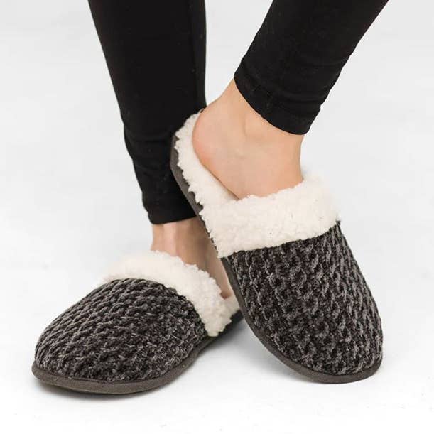 GERECYCLEDE PANTOFFELS CHENILLE voor wholesale door Pudus