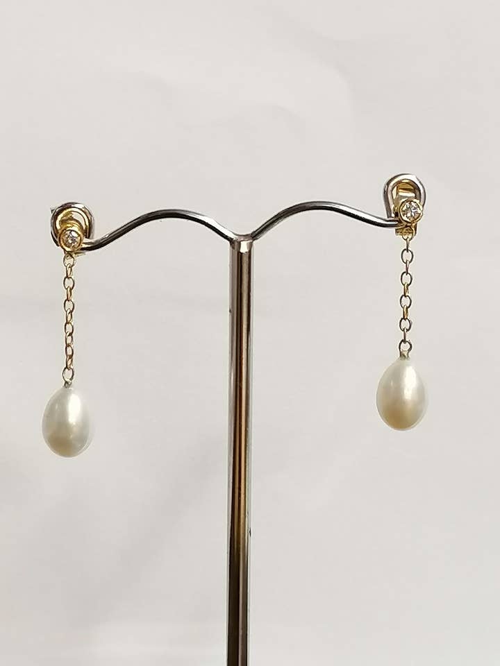 Gotas de diamantes y perlas en oro de 18 quilates para venta al por mayor de Andrew O'Dell Jewellery