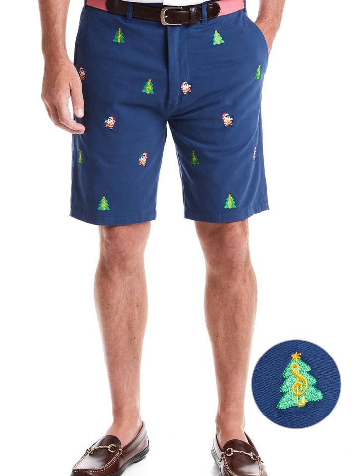 Short Cisco Nantucket bleu marine avec Rockin' Around the Christmas Sapin pour la vente par Castaway Clothing Nantucket Island