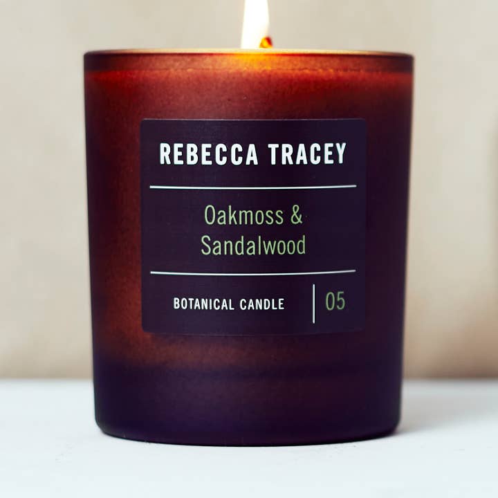 Kerze aus Eichenmoos und Sandelholz für den Großhandel von Rebecca Tracey