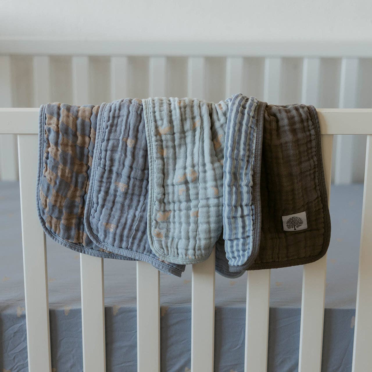 Cloud Set - Muslin Burp Cloths (4 Pack) for wholesale on Faire3