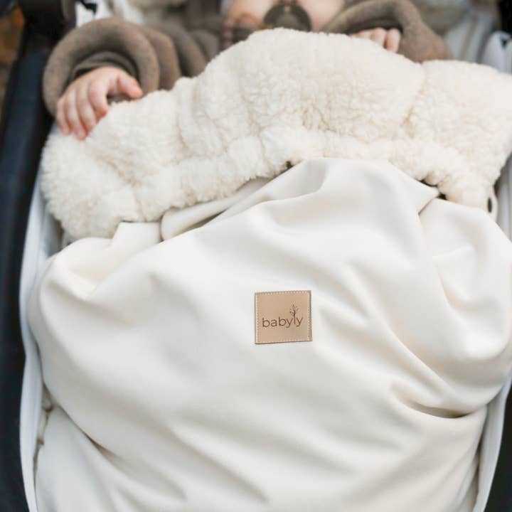 BABYLY – Großhandel Kinderwagenabdeckung/-zubehör – Baby – Wasserdichter Fußsack aus Samt für Kinderwagen — 4 Farben/ 2 Größen