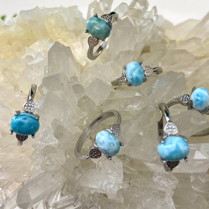 Anillo de Larimar Natural Bronce Blanco talla 6, 7, 8 para venta al por mayor de KayleeNYC