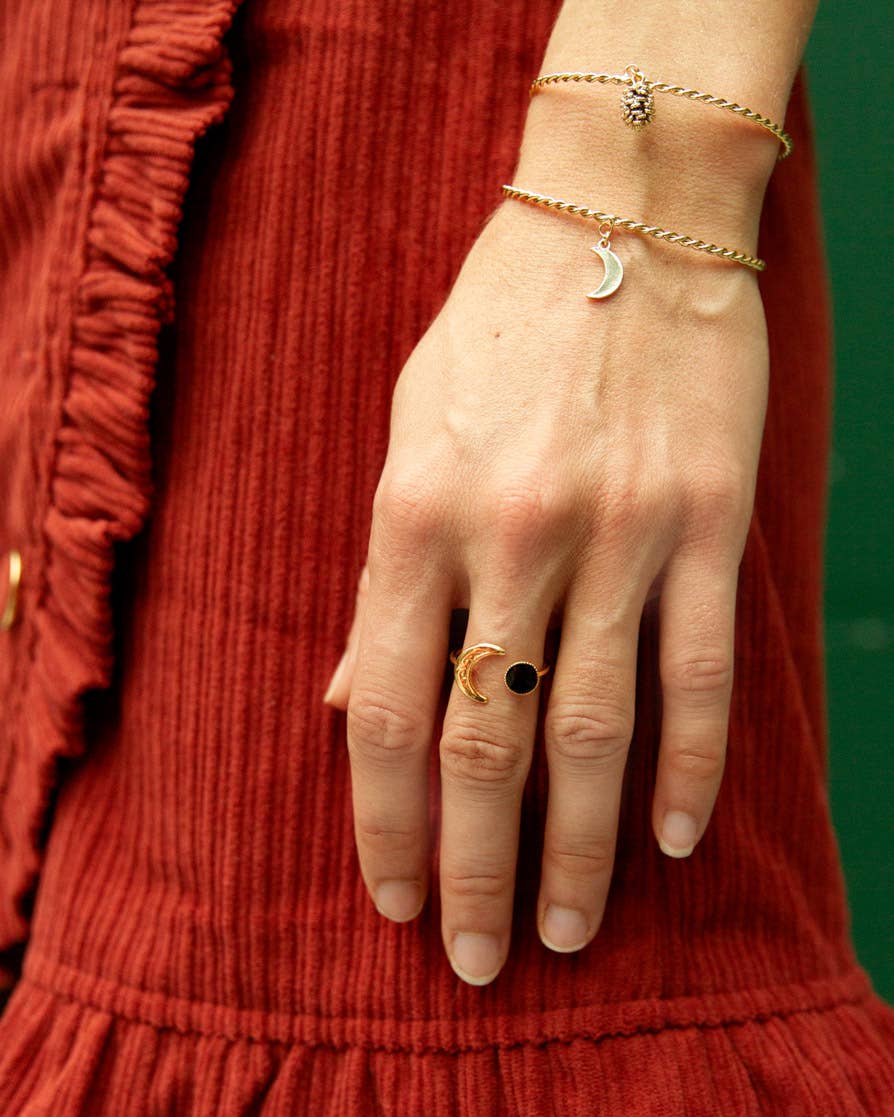 Délicat Fracas – wholesale Band/stacked ring – LUNA ring1