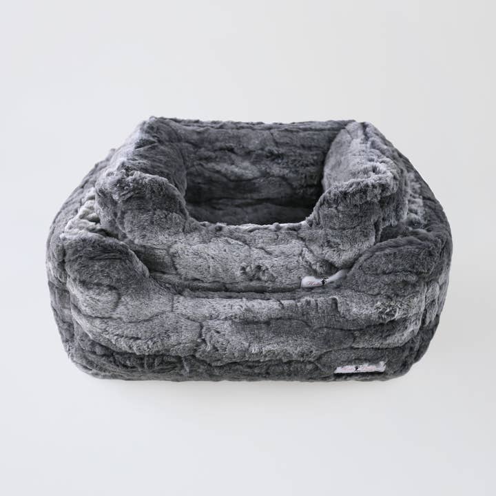 Deluxe Bed for wholesale by Hello Doggie