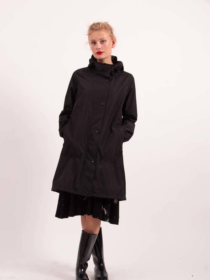 Veste de pluie Dan Edith noire pour la vente par Danefae København
