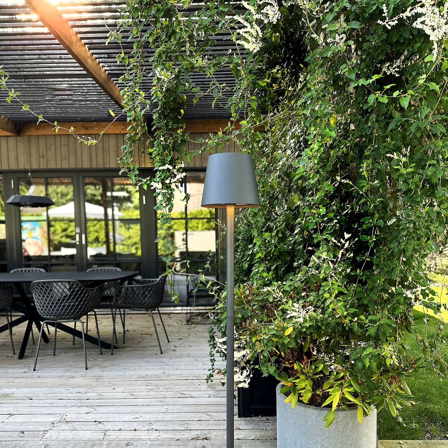 LightsOn - Wholesale Outdoor/Lawn Light - Sofy8