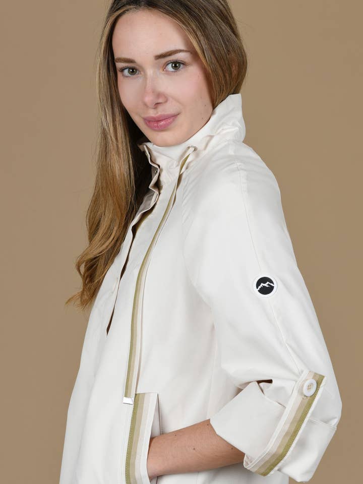 RAINCOAT WITH POCKETS AND BUTTONS for wholesale by SWEET MAGIC MODA Y COMPLEMENTOS