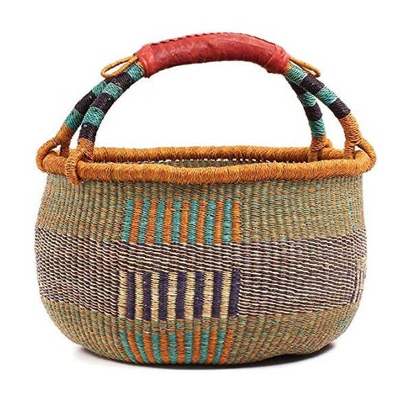 African Market Basket — Bolga Ghana Burnt Orange Basket — Large: 14-16" di diametro e ulteriori Risultati per prezzo arance all'ingrosso. Resi gratuiti e termini di pagamento a 60 giorni su Faire in tendenza su Faire.