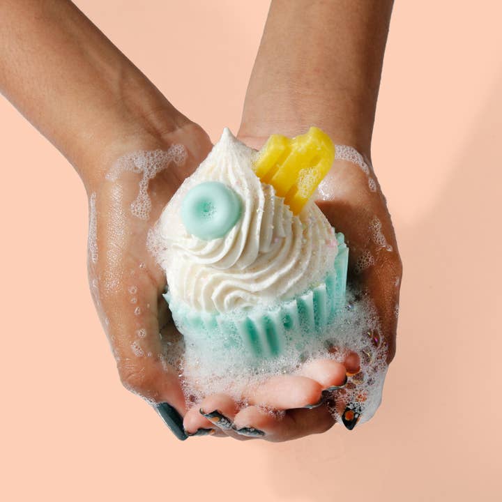 Olliepop - Wholesale Bar Soap - Handmade Pool Party Cupcake Soap (Frosted Mango)